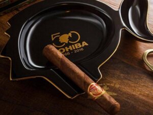 phu-kien-xi-ga Gạt tàn xì gà thủy tinh có vẻ ngoài bắt mắt